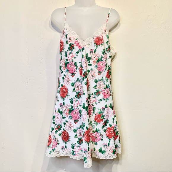 Victoria's Secret | VTG Lace Floral Camisole Slip Lingerie Nightie - Picture 2 of 9